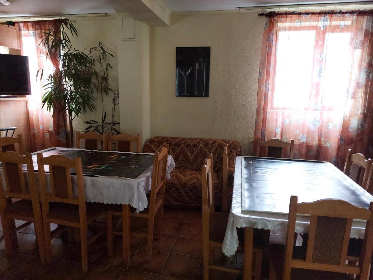 Pensiune Casa Barcaru Азуга Екстериор снимка