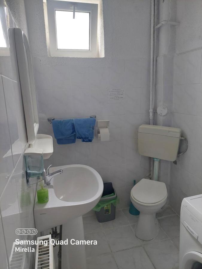 Pensiune Casa Barcaru Азуга Екстериор снимка